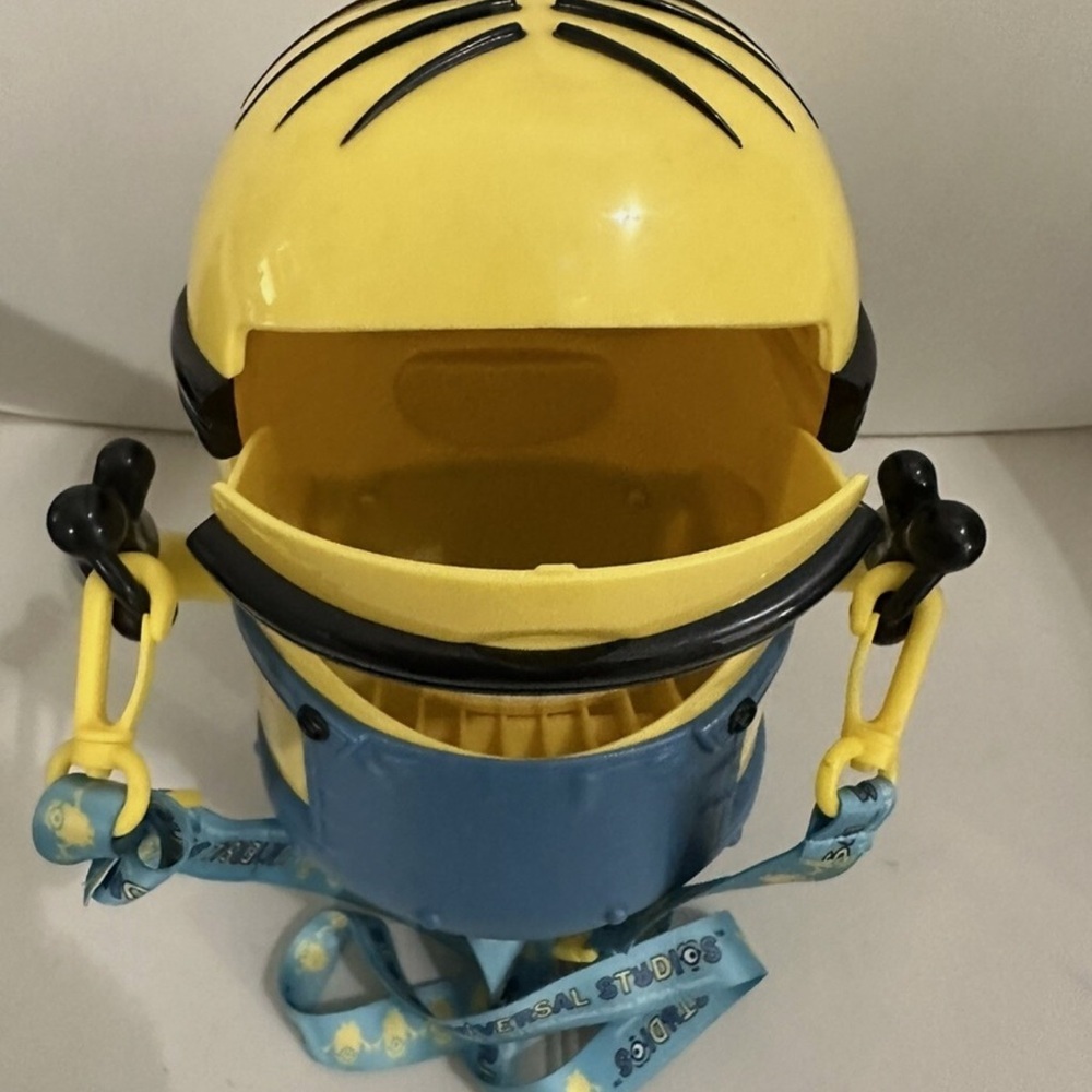 Universal Studios Minions Bob Popcorn Bucket Limited Edition, USJ Collectible - Picture 4 of 7